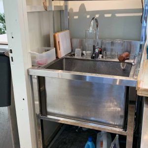Thùng Đá Inox Có Chân