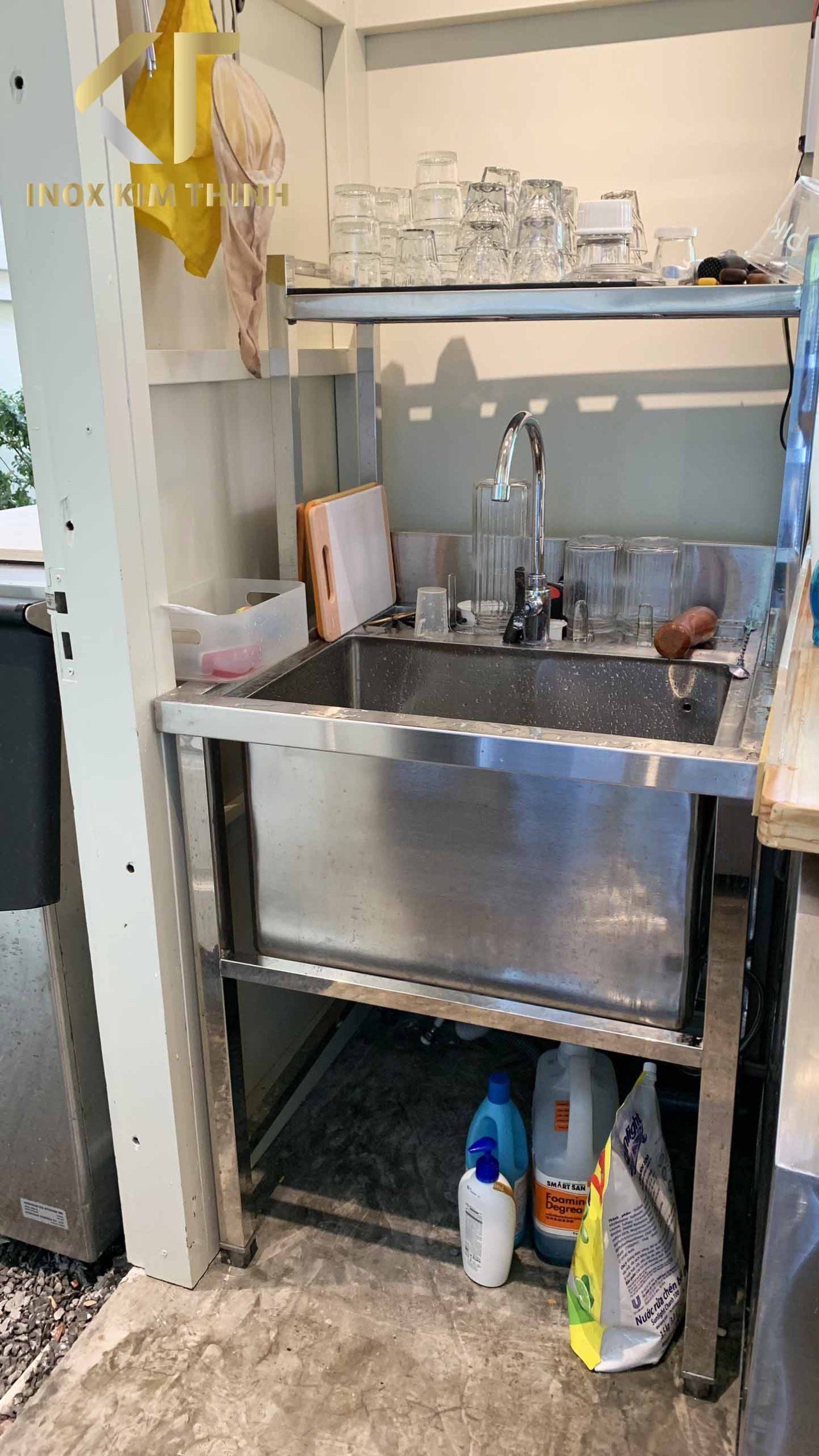 Thùng Đá Inox Có Chân