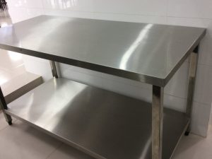 bàn inox 2 tầng