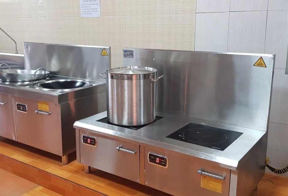 Bếp hầm điện công nghiệp là thiết bị chuyên dùng trong khu bếp lớn, dùng để nấu hầm thực phẩm Bếp hầm điện công nghiệp là thiết bị chuyên dùng trong khu bếp lớn, dùng để nấu hầm thực phẩm
