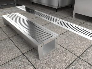 máng thoát sàn inox