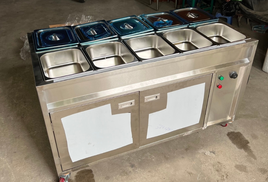 Tủ hâm nóng thức ăn 10 khay được làm từ inox 100% đảm bảo độ bền cao, dễ vệ sinh Tủ hâm nóng thức ăn 10 khay được làm từ inox 100% đảm bảo độ bền cao, dễ vệ sinh