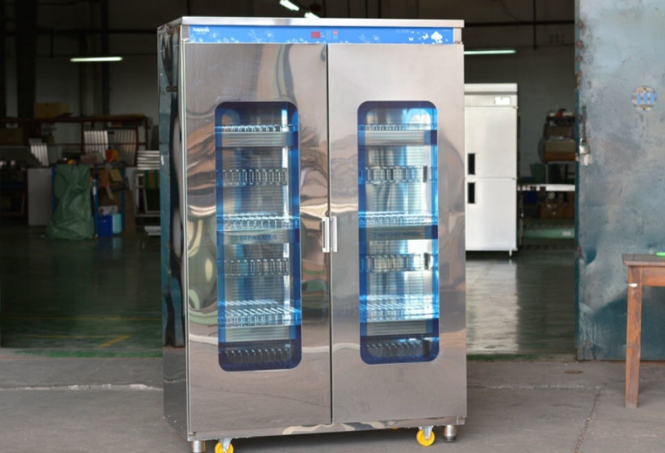 Chọn tủ sấy bát đĩa từ những đơn vị uy tín sẽ đảm bảo chất lượng sản phẩm, độ bền cao và chế độ bảo hành rõ ràng