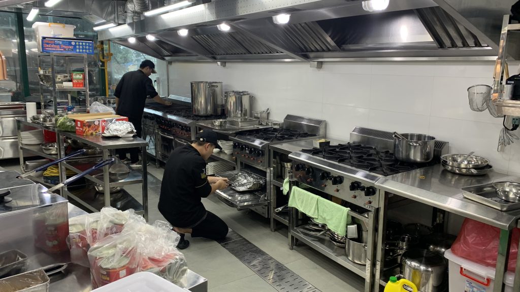Dự án thiết kế và thị công hệ thống bếp nhà hàng Topping Beef Diamond